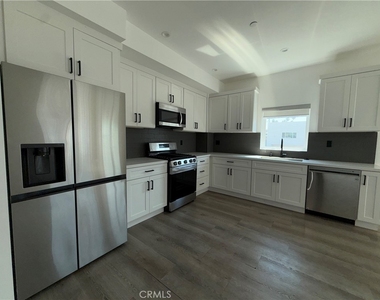 21715 Hart Street - Photo Thumbnail 9