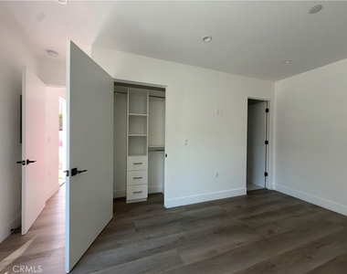 21715 Hart Street - Photo Thumbnail 5