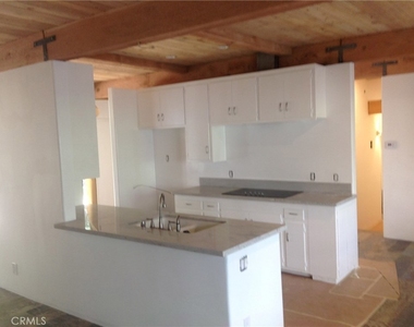 24735 Mulholland Highway - Photo Thumbnail 15
