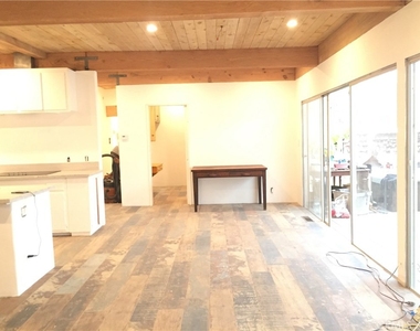 24735 Mulholland Highway - Photo Thumbnail 8