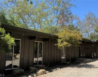 24735 Mulholland Highway - Photo Thumbnail 31