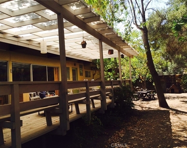 24735 Mulholland Highway - Photo Thumbnail 14
