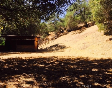 24735 Mulholland Highway - Photo Thumbnail 12