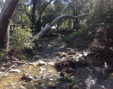 24735 Mulholland Highway - Photo Thumbnail 19