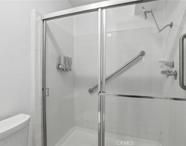 5400 Lindley Avenue - Photo Thumbnail 22