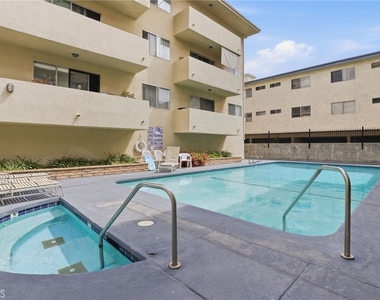 5400 Lindley Avenue - Photo Thumbnail 33