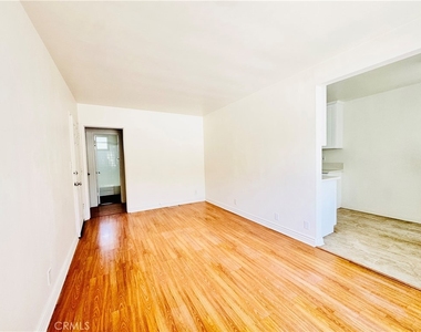 10850 Landale St - Photo Thumbnail 1