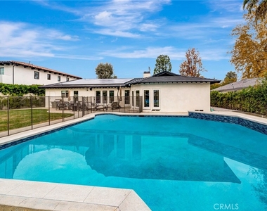 22914 Calvert Street - Photo Thumbnail 67