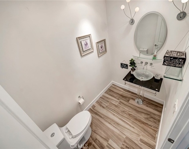 22914 Calvert Street - Photo Thumbnail 34