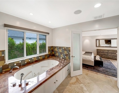 22914 Calvert Street - Photo Thumbnail 51