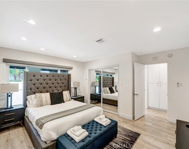 22914 Calvert Street - Photo Thumbnail 55