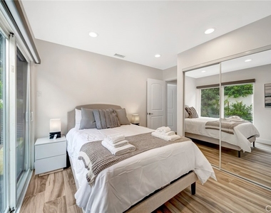 22914 Calvert Street - Photo Thumbnail 39