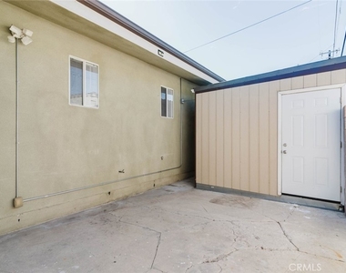 7947 Woodman Avenue - Photo Thumbnail 26