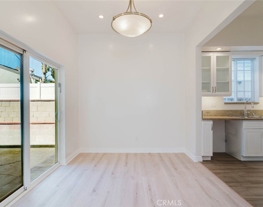 7947 Woodman Avenue - Photo Thumbnail 7