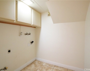 19235 Dunure Place - Photo Thumbnail 29