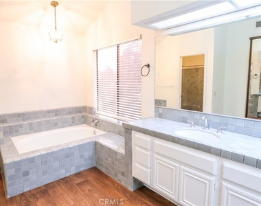 19235 Dunure Place - Photo Thumbnail 15
