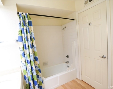 19235 Dunure Place - Photo Thumbnail 22
