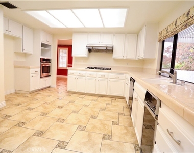 19235 Dunure Place - Photo Thumbnail 5