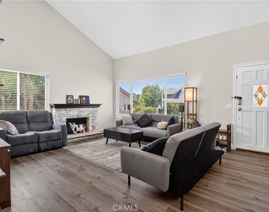 29716 Grandifloras - Photo Thumbnail 2