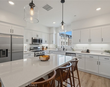 1218 Breckyn - Photo Thumbnail 7