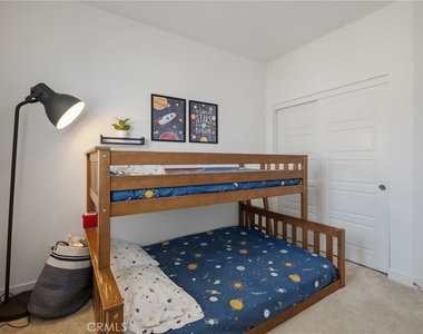 1218 Breckyn - Photo Thumbnail 18