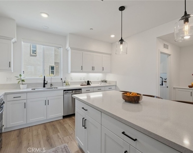 1218 Breckyn - Photo Thumbnail 12