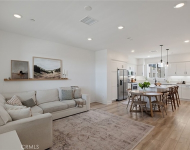 1218 Breckyn - Photo Thumbnail 6