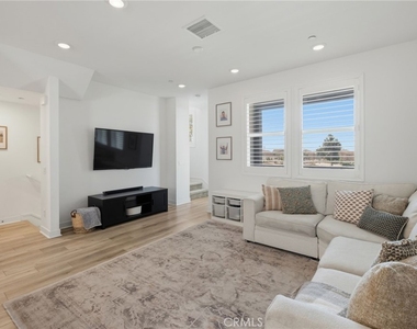 1218 Breckyn - Photo Thumbnail 11