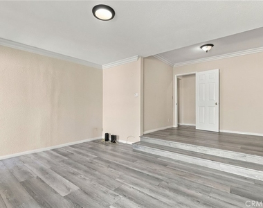22939 Ocean Avenue - Photo Thumbnail 29