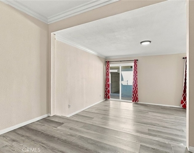 22939 Ocean Avenue - Photo Thumbnail 27