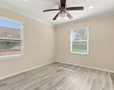 22939 Ocean Avenue - Photo Thumbnail 34