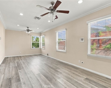 22939 Ocean Avenue - Photo Thumbnail 37