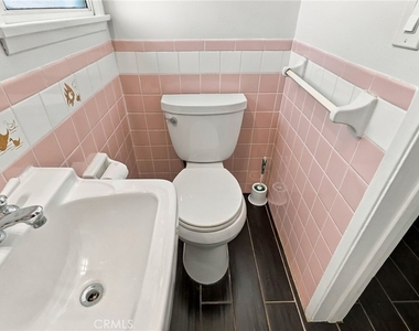 22939 Ocean Avenue - Photo Thumbnail 25