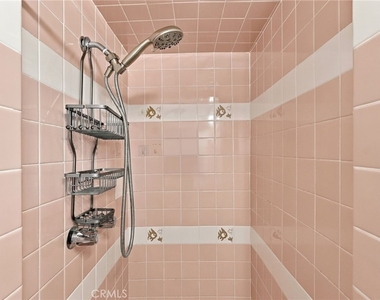 22939 Ocean Avenue - Photo Thumbnail 24