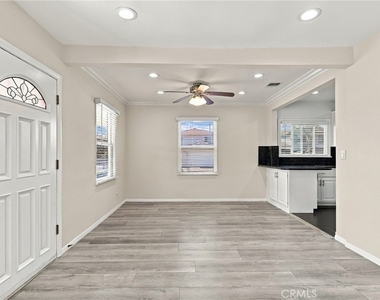 22939 Ocean Avenue - Photo Thumbnail 14