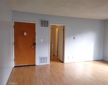 8829 Alcott Street - Photo Thumbnail 4