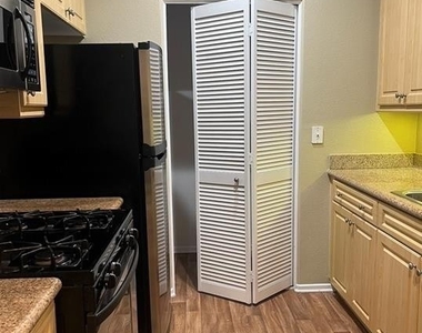 2418 Watermarke Place - Photo Thumbnail 3