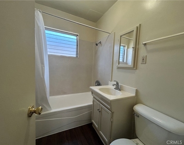 327 W Carson Street - Photo Thumbnail 2