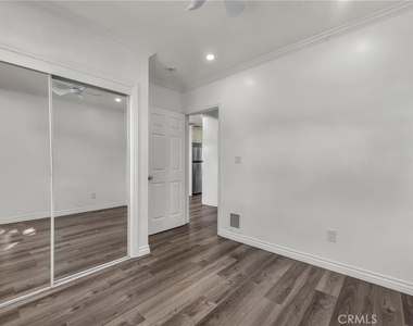 501 Ave B - Photo Thumbnail 13