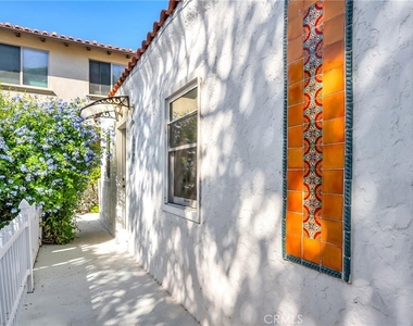 501 Ave B - Photo Thumbnail 14