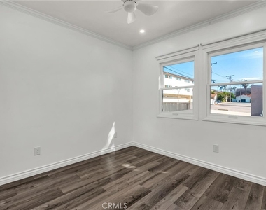 501 Ave B - Photo Thumbnail 12