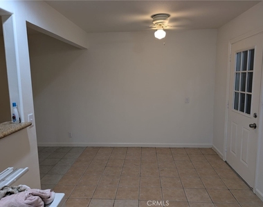 933 Carson - Photo Thumbnail 3