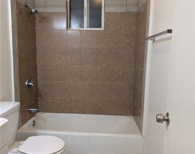 933 Carson - Photo Thumbnail 6