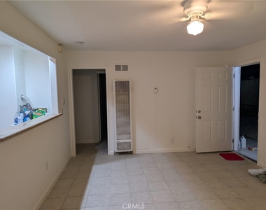 933 Carson - Photo Thumbnail 2