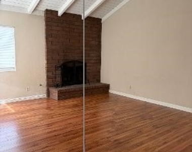 13169 Hedda - Photo Thumbnail 9