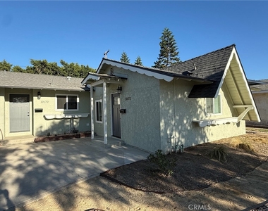 10172 Fern Avenue - Photo Thumbnail 3