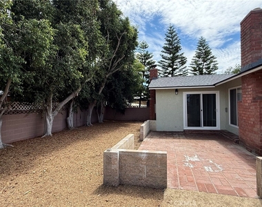 10172 Fern Avenue - Photo Thumbnail 18