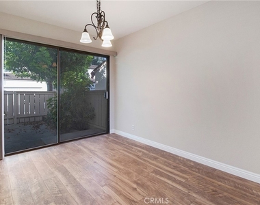 356 Mountain Court - Photo Thumbnail 4