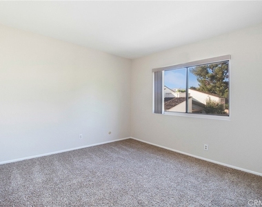 356 Mountain Court - Photo Thumbnail 17
