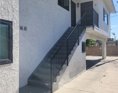 2532 Hauser - Photo Thumbnail 2
